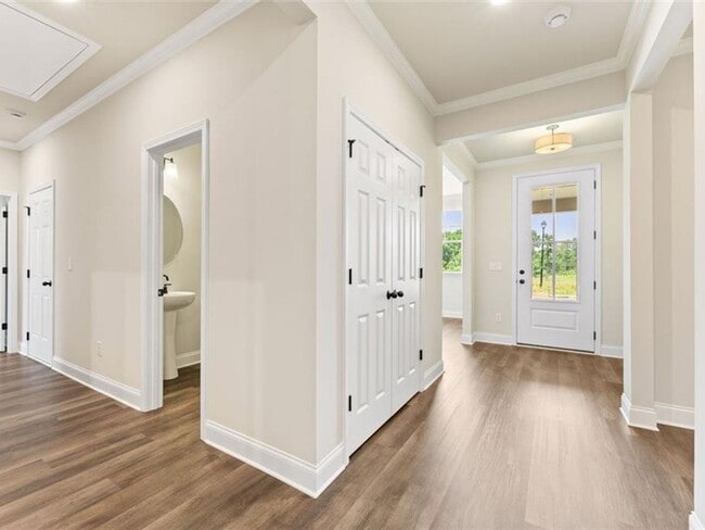 601 Grand Wehunt Dr, Hoschton, GA 30548 - photo 4