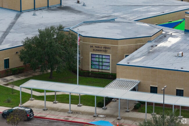 Dr Pablo Perez Elementary School