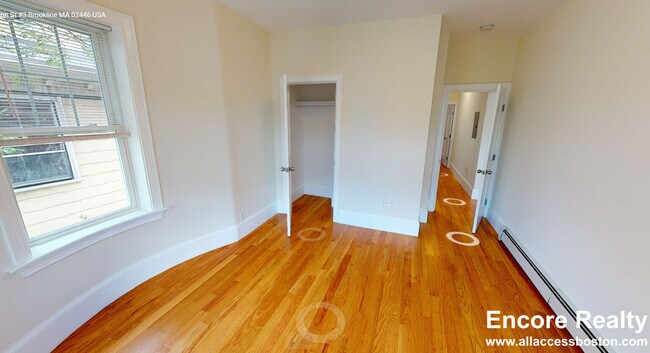 672 Washington St unit 3, Brookline, MA 02446 - photo 6