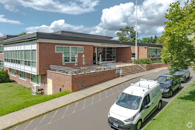 Moses Y Beach Elementary School is located at 340 N Main Street in Wallingford, CT.