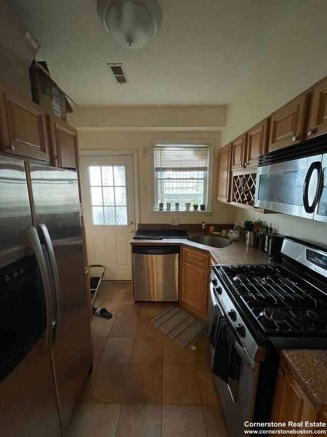 7 Chesterton St Unit 1, Boston, MA 02119