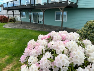 180 Coral Dr, Sequim, WA 98382