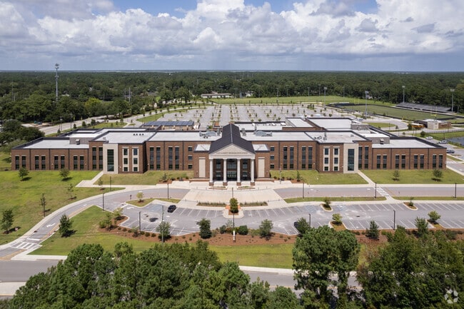 B-rated Lucy Beckham High School offers career courses and certifications.