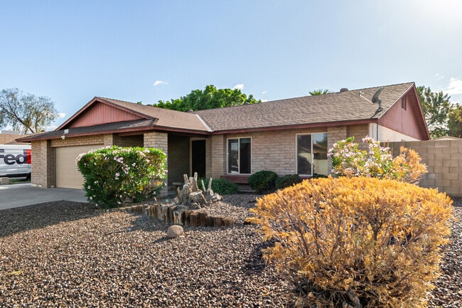 16638 N 46th Ln, Glendale, AZ 85306 - photo 6