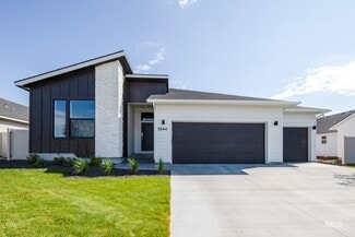 3805 E Jamestown Dr, Nampa, ID 83686