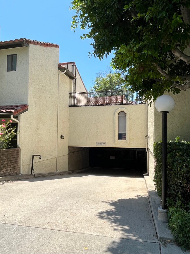 999 San Pasqual St, Pasadena, CA 91106 - photo 7