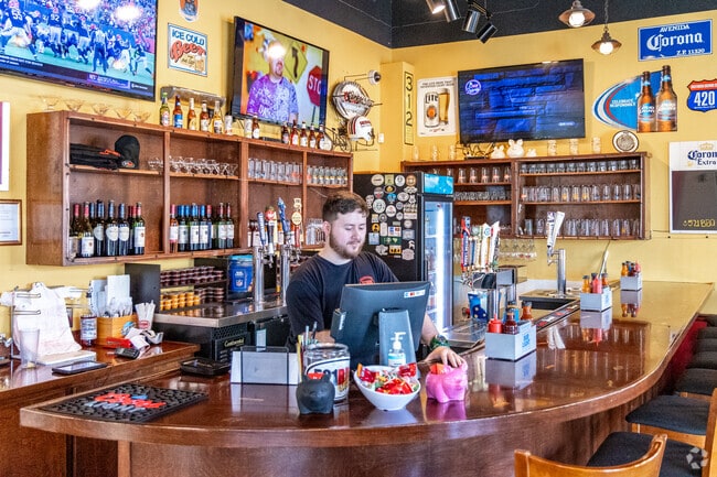 521 BBQ in Tega Cay serves slow-cooked ribs and classic Southern favorites.