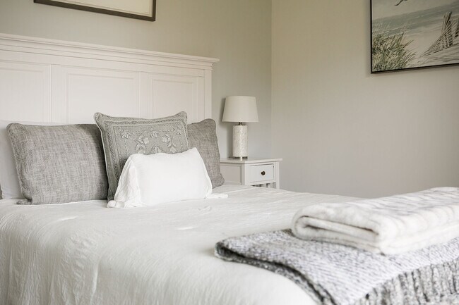 5704 N Creeks Crossing unit 600, Williamsburg, MI 49690 - photo 5