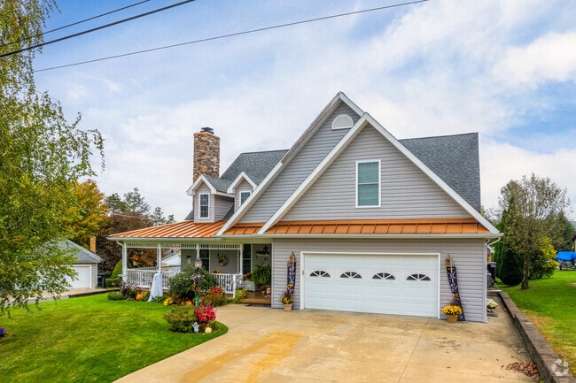 Newer construction homes can be found mixed throughout East Franklin Township.