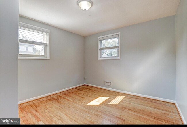 4506 Furley Ave unit 1, Baltimore, MD 21206 - photo 3