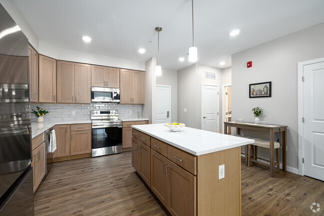 2BR, 2BA - Kitchen