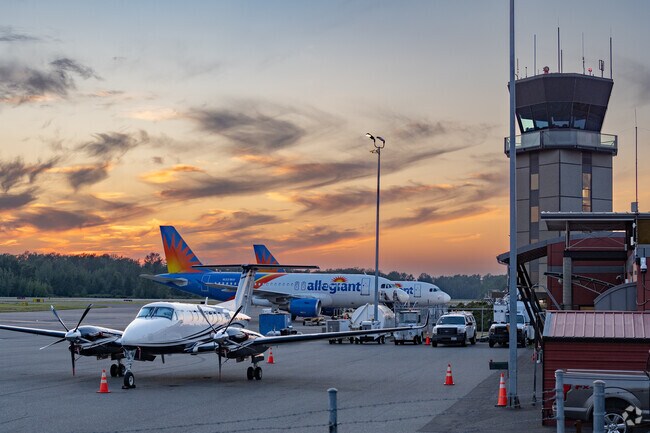 Bellingham International Airport offer direct flights into Meridian.
