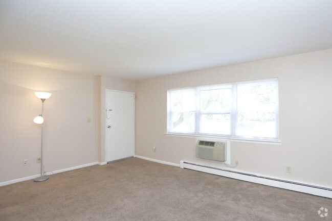 Garden View Apartments, East Windsor, NJ 08520 - photo 3