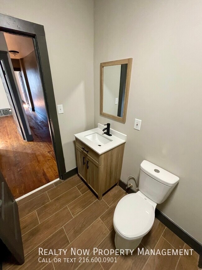 2043 W 101st St unit 1, Cleveland, OH 44102 - photo 6