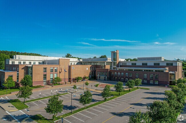 Wellesley Sr High School receives an overall grade of A+ from Niche.