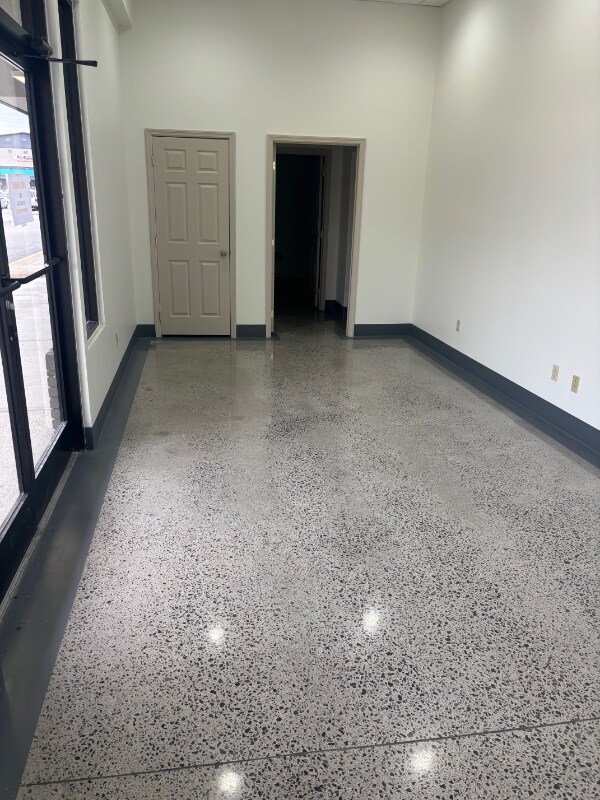 515 Cross St, New Tazewell, TN 37825 - photo 3