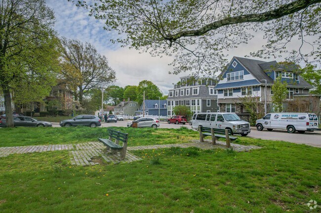 Residents can enjoy the Bowdoin Green Park benches in Mount Bowdoin.