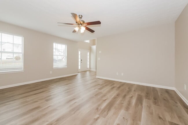 1405 St Teresa Ct, Locust Grove, GA 30248 - photo 4