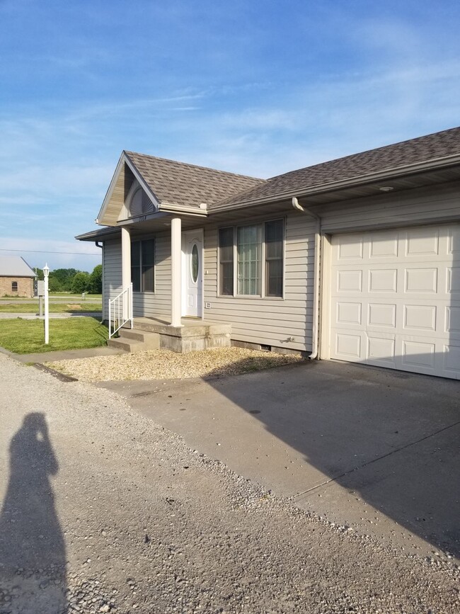 206 S Free King Hwy Unit a, Pittsburg, KS 66762