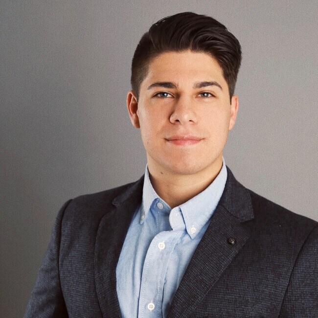 Agent Photo