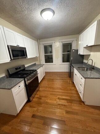447 Park Dr Unit G1, Boston, MA 02215