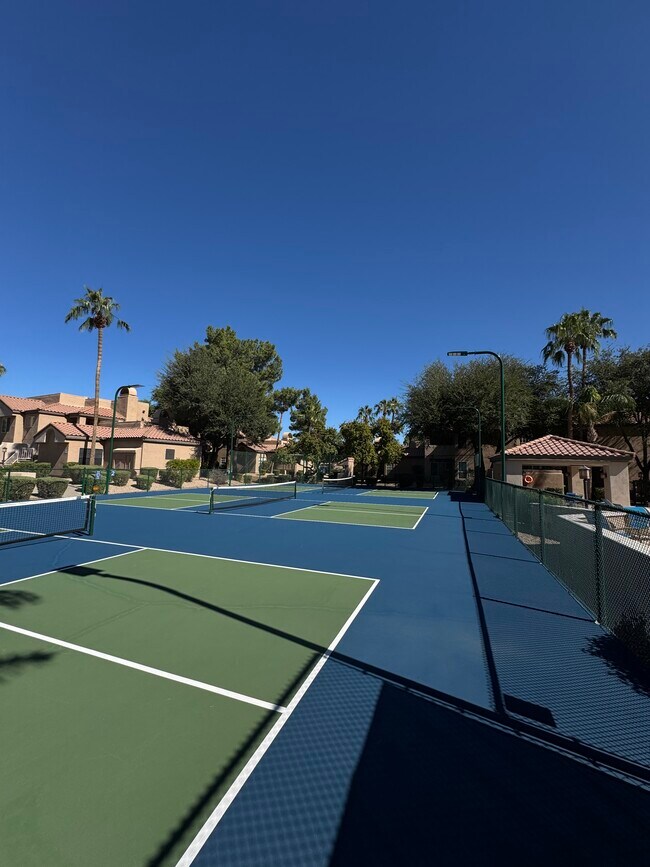 10101 N Arabian Trail unit Mccormick Ranch Cond, Scottsdale, AZ 85258 - photo 6