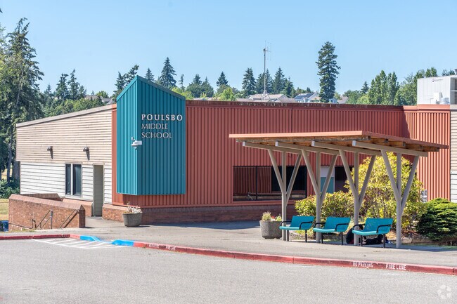 Poulsbo Middle School challenges and encourages children to learn.