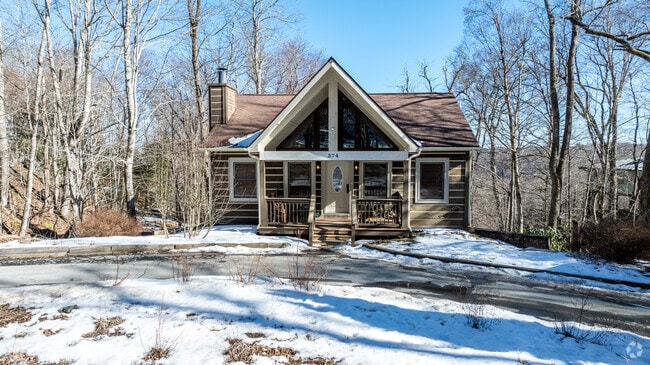 Cabins and snow go hand in hand in Boone.
