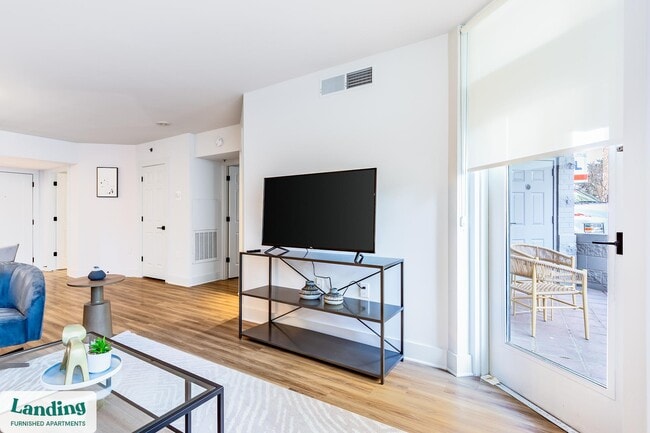 1221 S Eads St unit 1-1106, Arlington, VA 22202 - photo 4