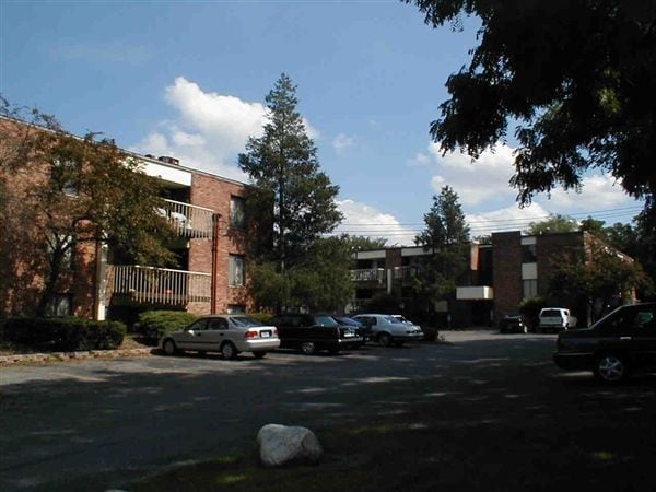 Jackson West Apartments