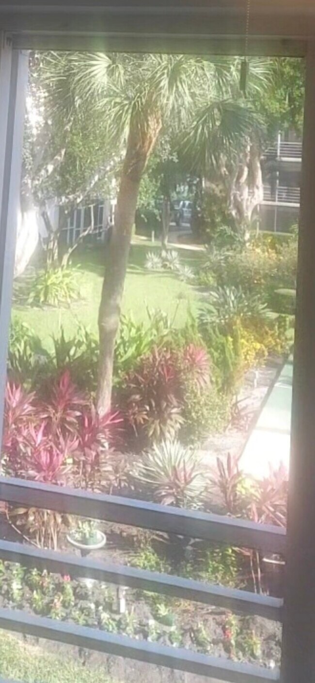 Gardens by the Sea South unit 209, Pompano Beach, FL 33062 - photo 2