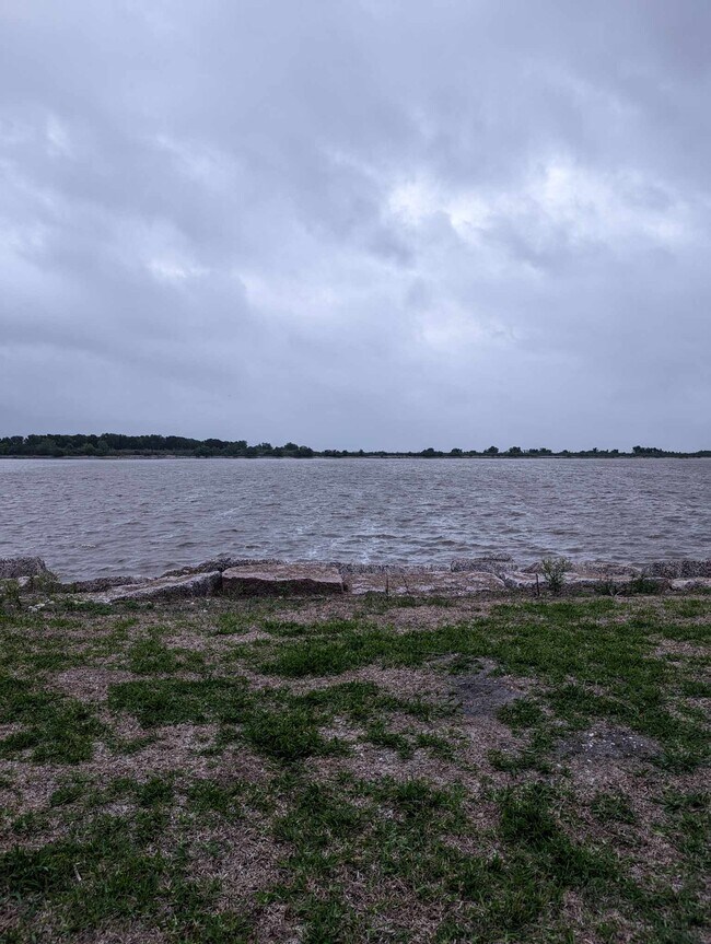 4600 Lakeshore Dr, Port Arthur, TX 77642 - photo 5