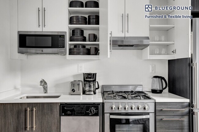 360 W 34th St unit FL4-ID675, New York, NY 10001 - photo 6