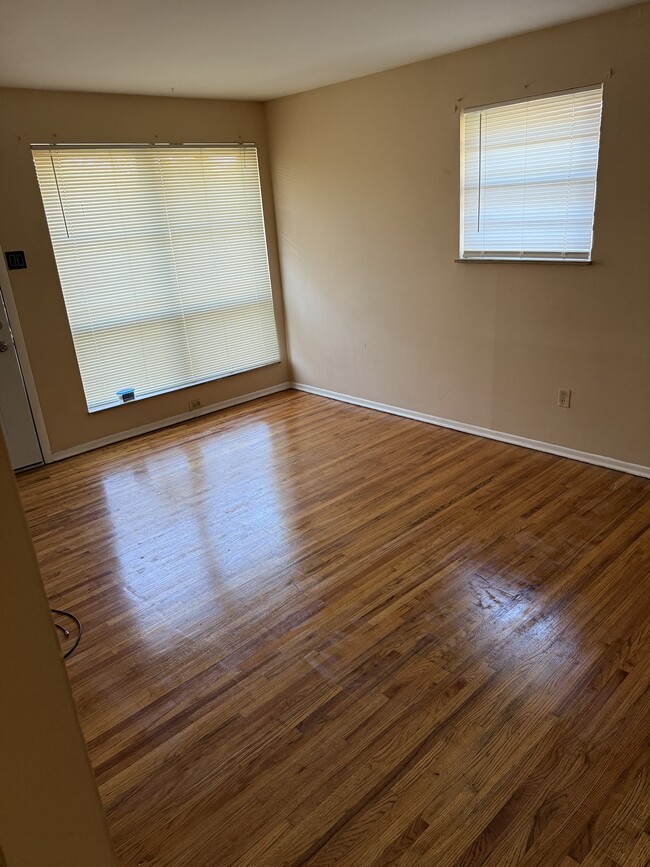 9120 Tutwiler Ave, Saint Louis, MO 63134 - photo 6