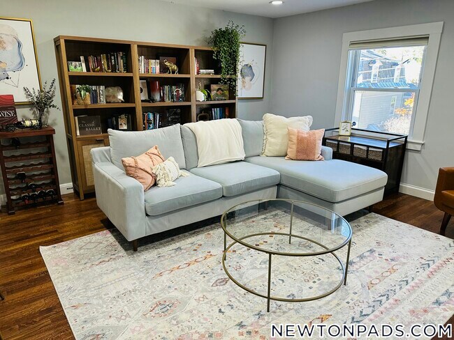 46 Brooks Ave unit 2, Newtonville, MA 02460 - photo 5