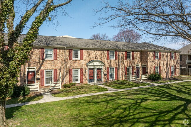 There are a few condo complexes for those looking for community living in Shawnee Park.