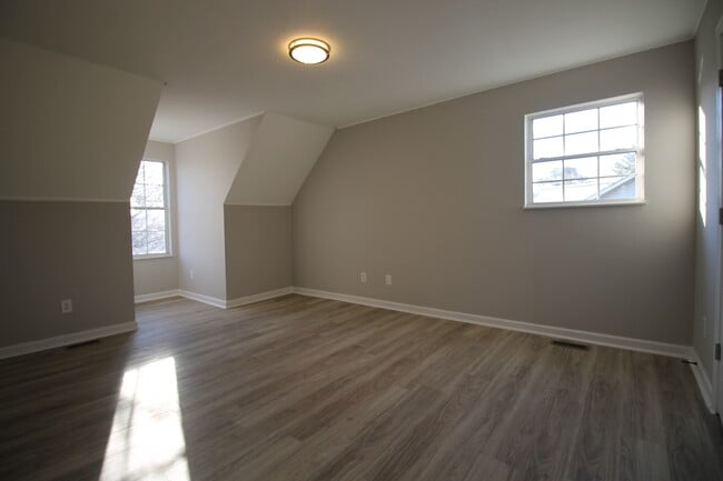 729 Colony Village Way, Knoxville, TN 37923 - photo 4