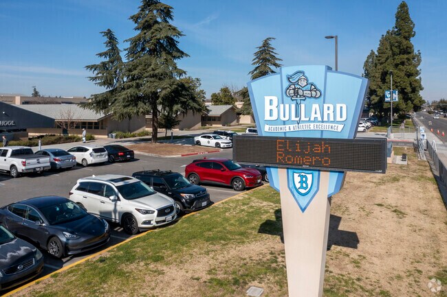 Bullard High School serves grades 9-12 in Fresno.