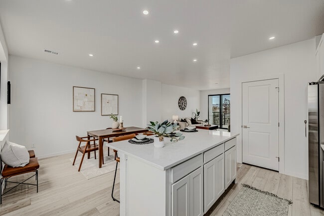 2078 S Holly St unit 3, Denver, CO 80222 - photo 6