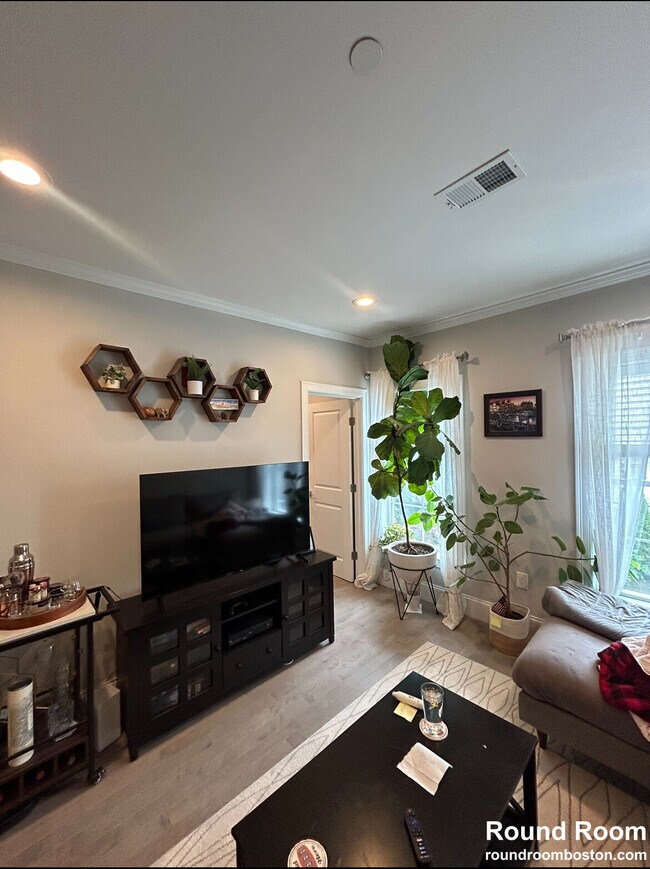 50 Putnam St unit 3, Boston, MA 02128 - photo 4