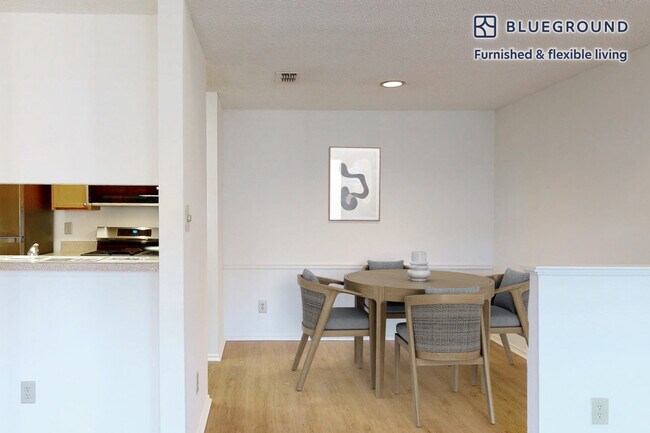 13116 Autumn Woods Way unit FL1-ID8583A, Fairfax, VA 22033 - photo 5