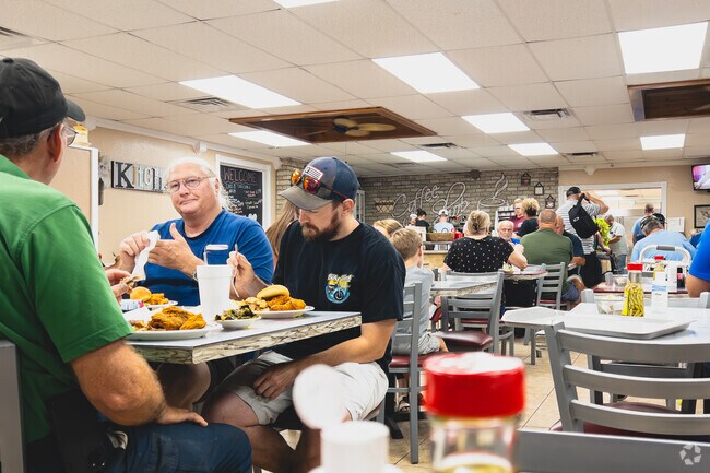 Meet with friends & family at the nearby Eagle Lake Diner for a delicious meal.