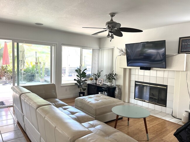 10841 Portobelo Dr unit Portobelo, San Diego, CA 92124 - photo 7