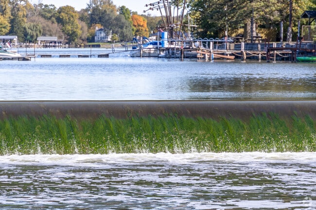 Scenic water views can also be found in Algonquin Heights.