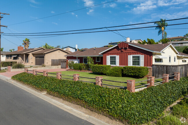 Many homes in Fletcher Hills are well kept with manicured lawns.