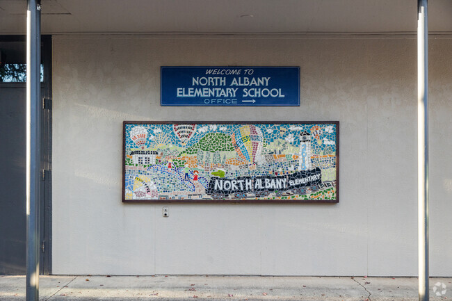 North Albany Elementary School in Oregon has a B grade on Niche.