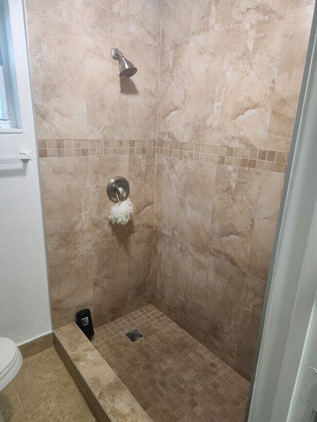 14721 Pierce St, Miami, FL 33176 - photo 4