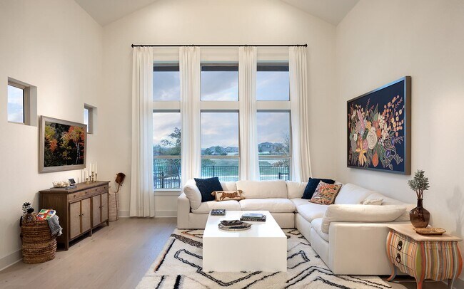 Urban Homes, Claremont Plan unit 36578774, Austin, TX 78744 - photo 5