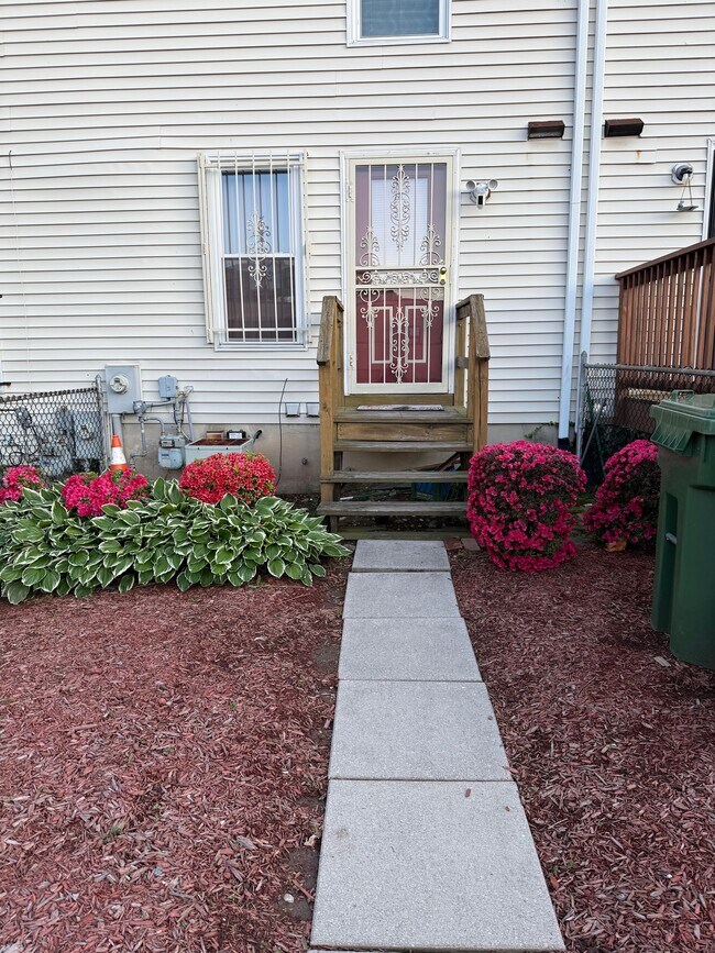 1512 Penrose Ave, Baltimore, MD 21223