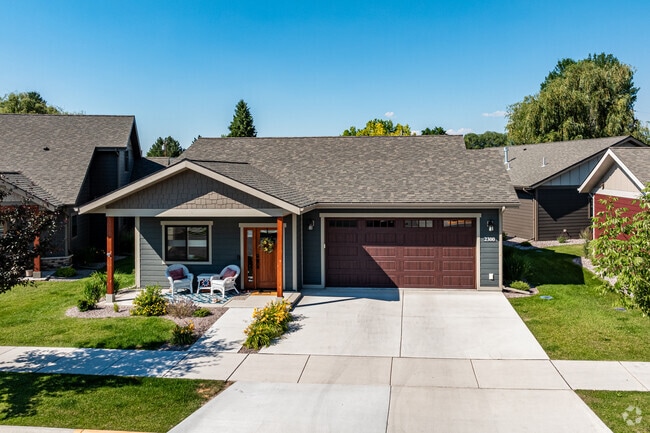 Craftsman architecture highlights Southgate Triangle's beauty.